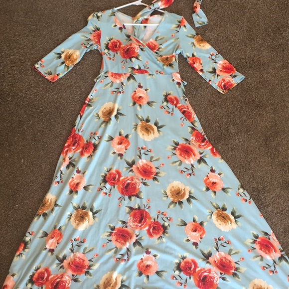 Dresses & Skirts - Maternity faux wrap dress with adjustable belt